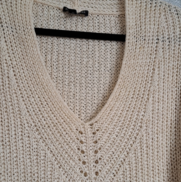 COPY - Eileen Fisher V-Neck Linen Blend, Pullover   Size S/P - Picture 6 of 9